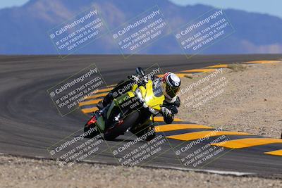 media/Oct-09-2022-SoCal Trackdays (Sun) [[95640aeeb6]]/Turn 12 (140pm)/